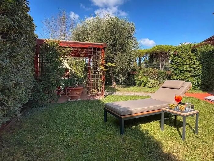 Casa trilocale in vendita in I Quercianella, Livorno