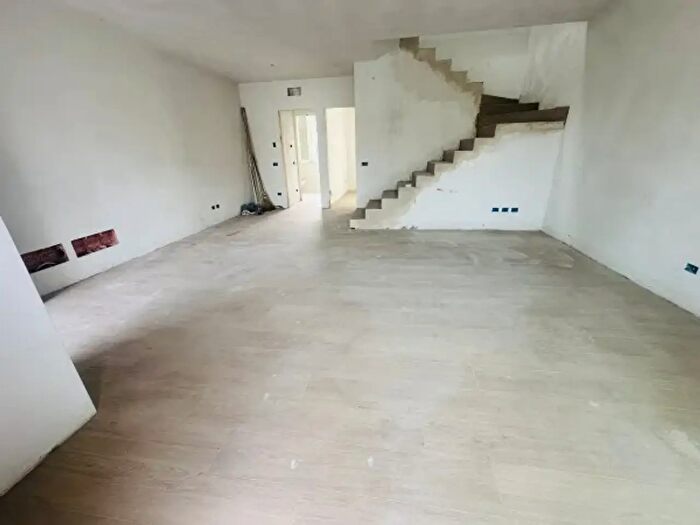 Casa quadrilocale in vendita in Via Fratelli Carlo E nello Rosselli, Reggio nell'Emilia
