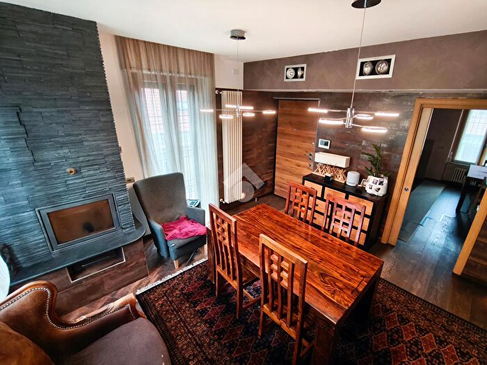 Casa con 6 locali in vendita in Via Giacomo Puccini, Cormano