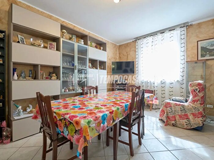 Appartamento trilocale in vendita in Via Palio dellOca, Cremona