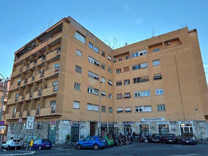 Appartamento bilocale in affitto in Via della Batteria Nomentana, Bologna, Roma