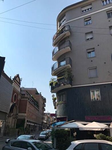 Appartamento trilocale in affitto in Via Piero della Francesca, Milano