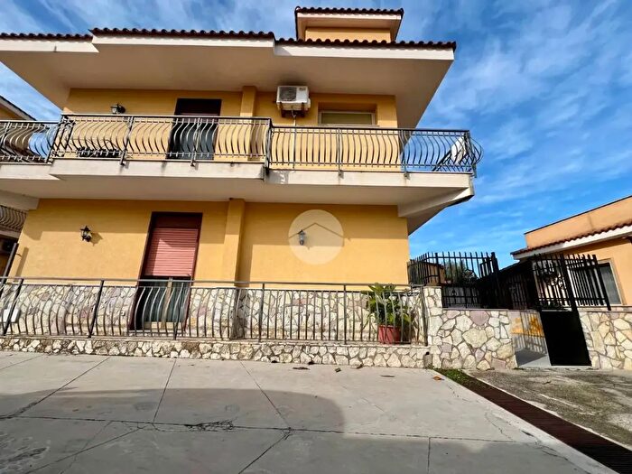 Appartamento quadrilocale in vendita in Via Ustica, Carini