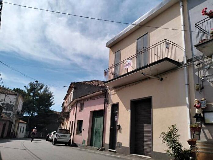 Appartamento trilocale in affitto in Via Mongibello, Milo