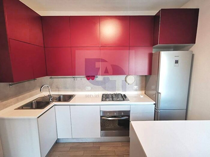 Appartamento trilocale in affitto in Via Cuore Immacolato di Maria, Vigentino Fatima, Milano