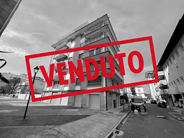 Appartamento trilocale in vendita in Via Luigi Galvani, Grado
