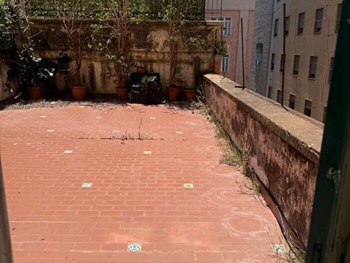 Appartamento quadrilocale in affitto in Via dei Mille, Chiaia, Napoli