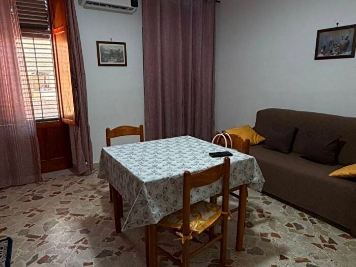 Appartamento bilocale in affitto in Via Pietro Gagliardo, Centro, Bagheria
