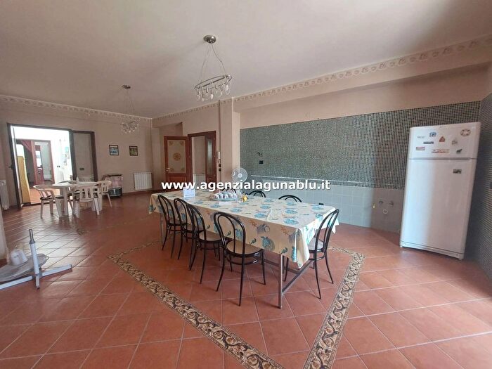 Casa con 5 locali in vendita in Via Castelvetrano, Mazara Del Vallo