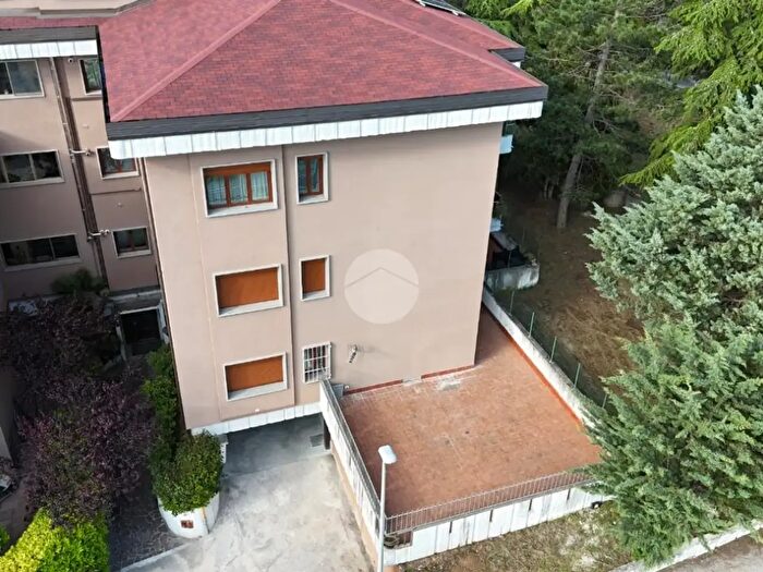 Appartamento quadrilocale in affitto in Via Ignazio Silone, L'Aquila
