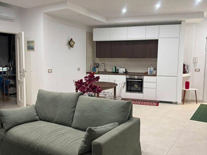 Appartamento bilocale in affitto in via solfatara, Pozzuoli Alta, Pozzuoli
