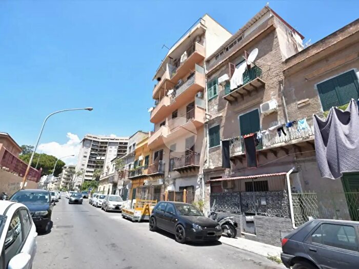Appartamento bilocale in vendita in Via Giovanni Evangelista di Blasi, Palermo