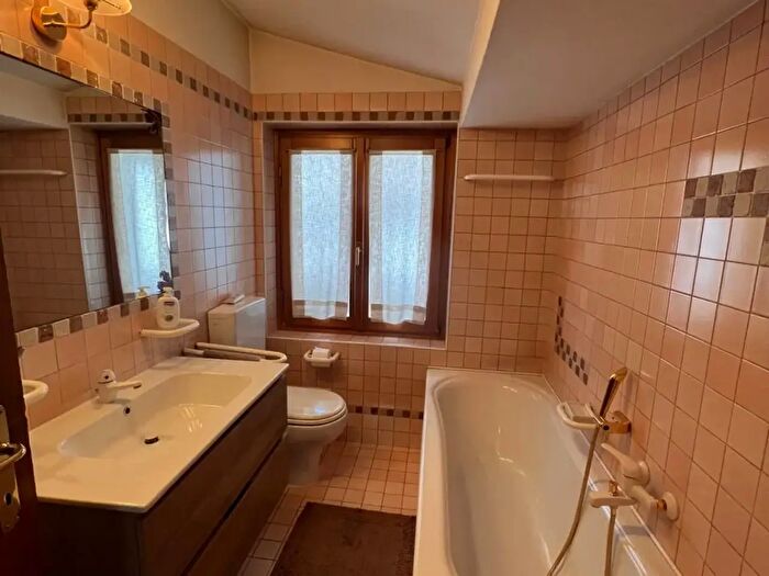 Appartamento quadrilocale in vendita in Via Dante Alighieri, Santo Stefano Di Cadore