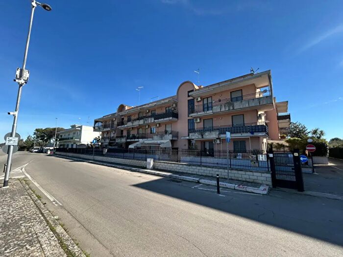 Appartamento trilocale in vendita in Via Vittorio Emanuele III, San Cesario Di Lecce
