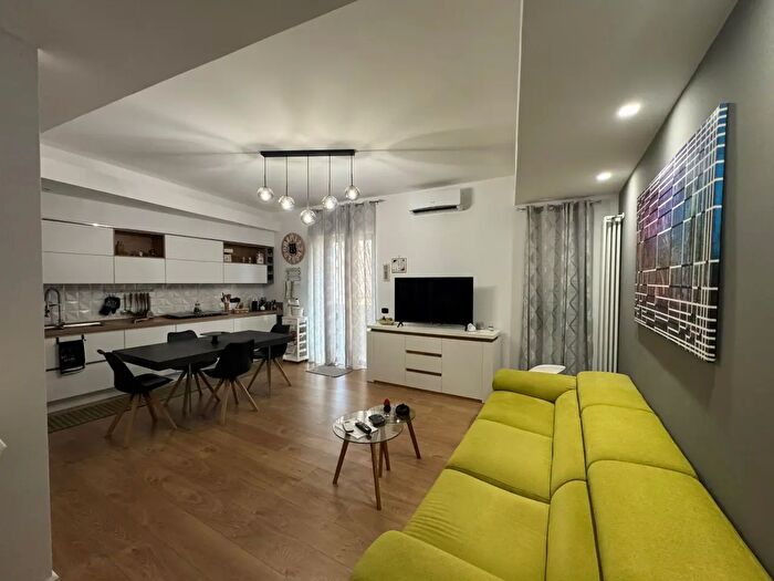 Appartamento trilocale in vendita in Via dei Sanniti, Lamezia Terme