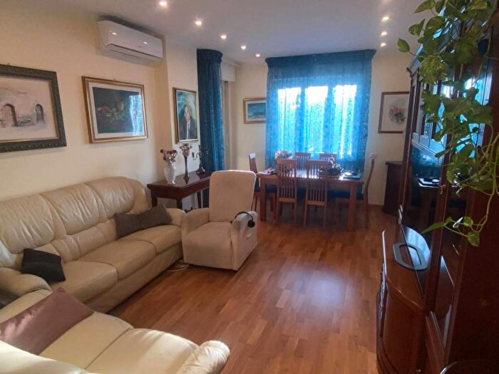 Appartamento trilocale in affitto in Via dei Colli della Serpentara, Serpentara, Roma