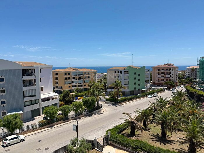 Appartamento bilocale in vendita in Via De Caprio, Siracusa