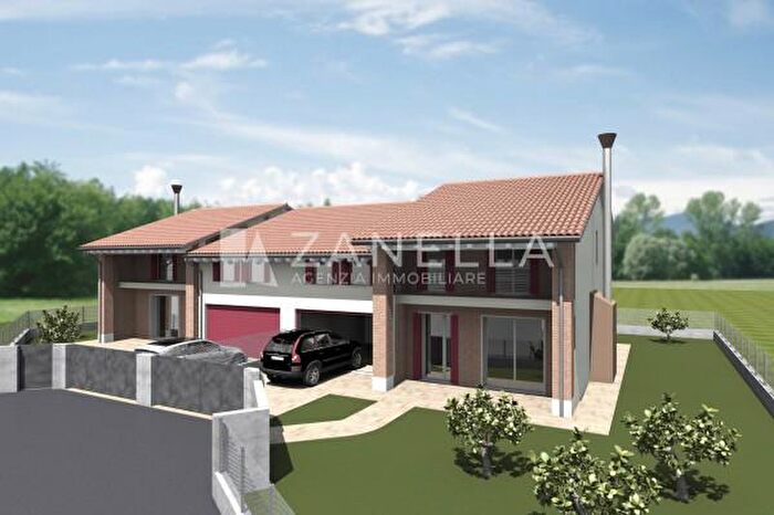 Casa con 5 locali in vendita in Via Trieste, Resana