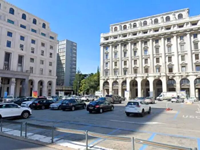 Appartamento quadrilocale in vendita in Via Calatafimi, Padova