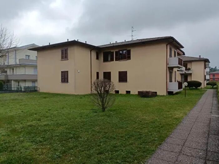 Appartamento trilocale in affitto in Via degli Alpini, Seriate