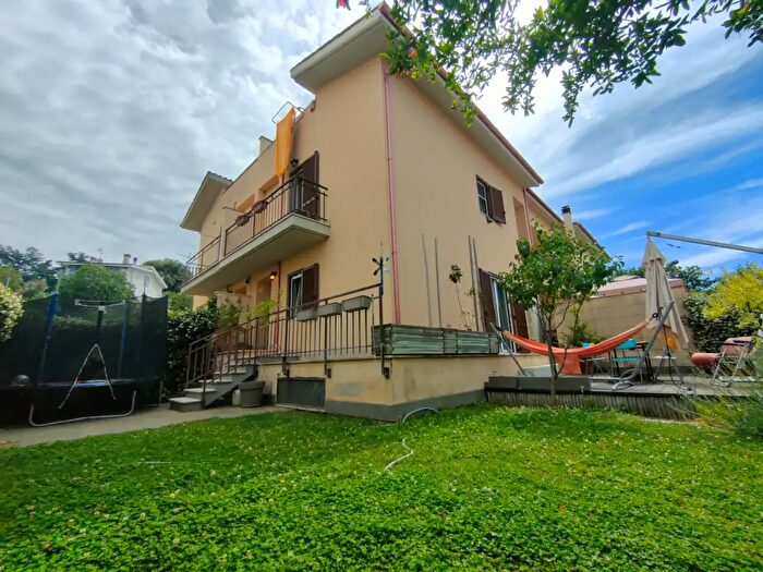 Casa con 5 locali in vendita in Via Gabriella Ferri, Marino