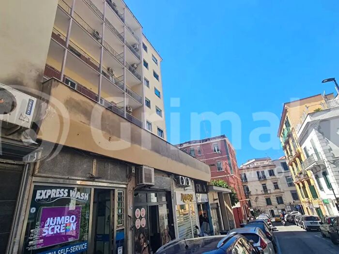 Appartamento in vendita in Via Pitloo, Napoli