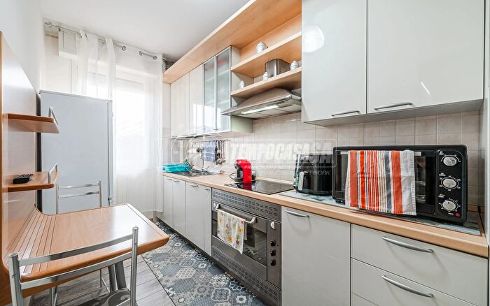 Case in Vendita e in Affitto - 3