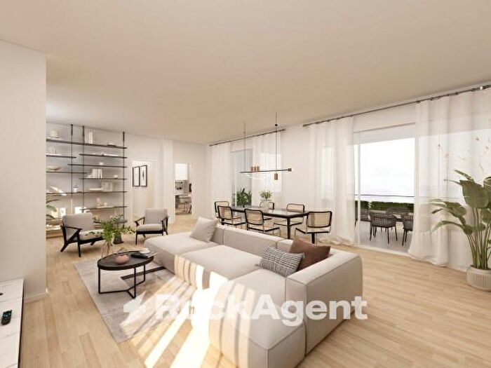 Appartamento quadrilocale in vendita in Strada della Paiola, Pavia