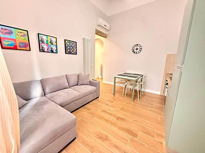 Appartamento trilocale in affitto in Viale Michelangiolo, Gavinana, Firenze