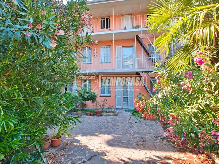 Casa con 5 locali in vendita in Romentino