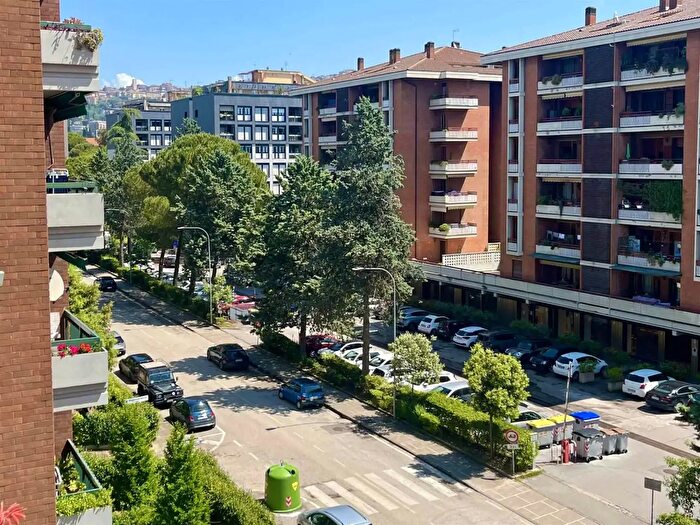 Appartamento quadrilocale in vendita in Via Enrico Toti, Perugia