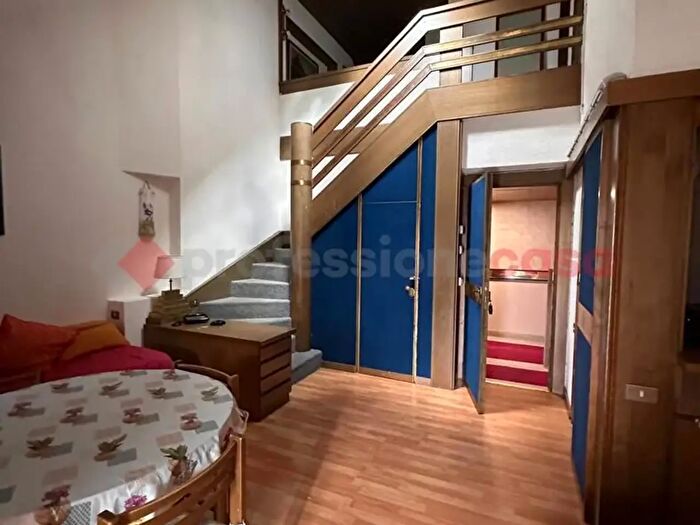 Appartamento trilocale in vendita in Via Colli Bassi, Pescasseroli