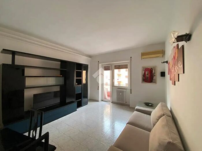 Appartamento monolocale in affitto in Via Poggi d'Oro, Roma