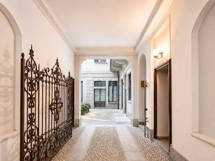 Appartamento quadrilocale in vendita in Milano