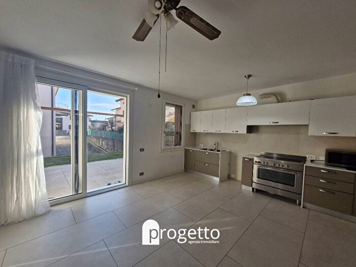 Casa quadrilocale in affitto in Centro, Bolzano Vicentino