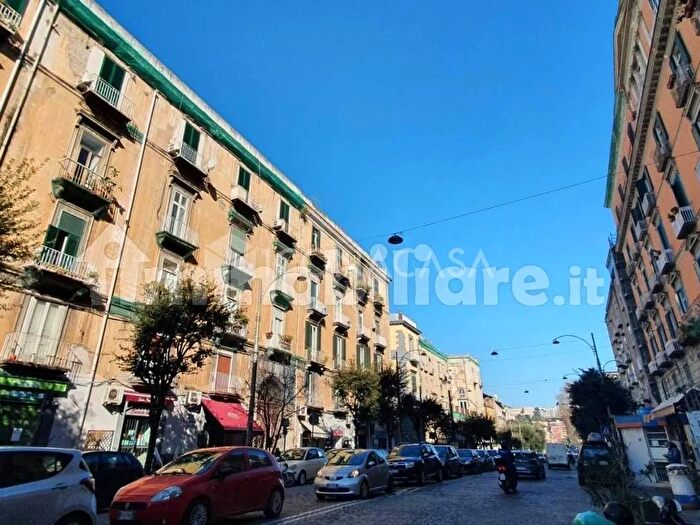 Appartamento bilocale in vendita in Via Fonseca, Napoli