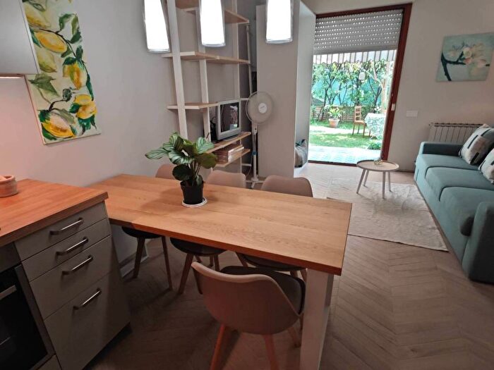 Appartamento bilocale in affitto in Soave, Monte Olimpino, Como