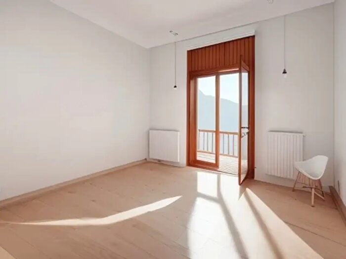 Appartamento trilocale in vendita in IV Traversa Limitone di Arzano, Napoli