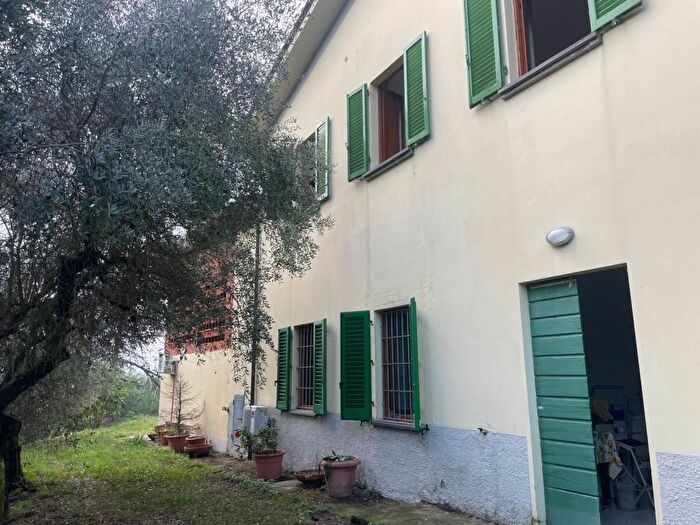 Casa con 6 locali in vendita in Via delle Gavine, Buggiano