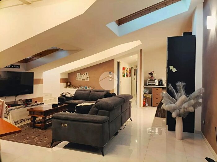 Appartamento trilocale in vendita in Via Cavour, Fossano