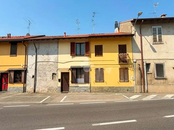 Case in Vendita e in Affitto - 2
