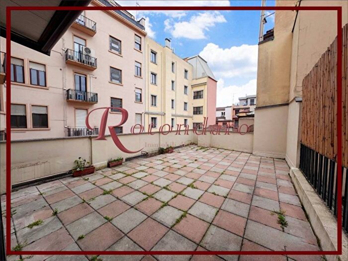 Appartamento trilocale in affitto in Piazza del Duomo, Duomo, Milano