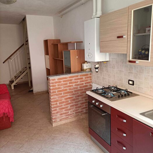 Casa bilocale in vendita in Via Guglielmo Marconi, Ziano Piacentino