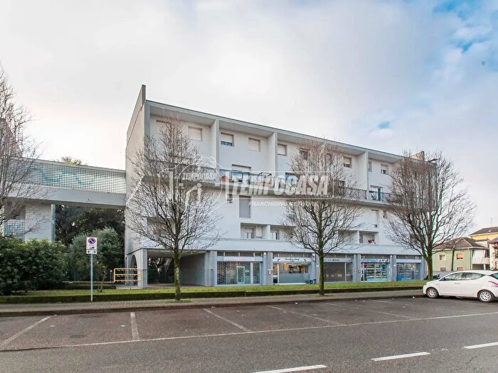 Appartamento quadrilocale in vendita in Limbiate