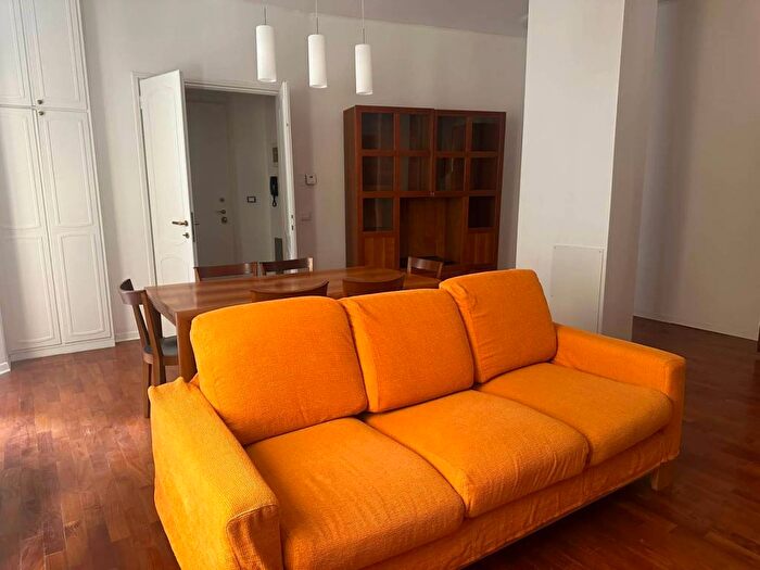 Appartamento quadrilocale in affitto in via bettoli, Centro Storico, Parma