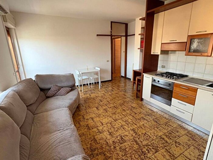 Appartamento bilocale in affitto in Via Dante Alighieri, Centro, Altavilla Vicentina