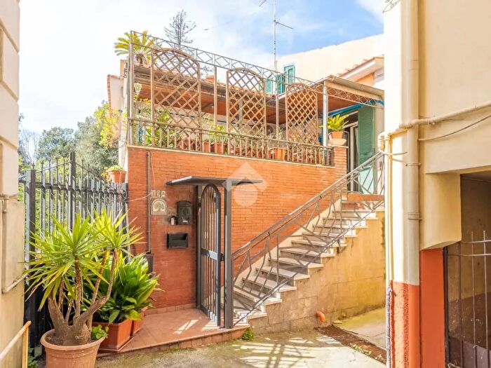 Appartamento quadrilocale in vendita in Via Antonietta Chigi, Ariccia