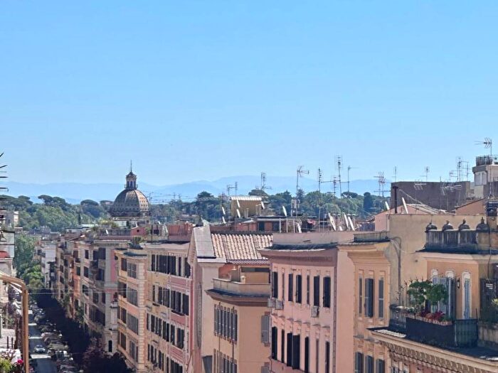 Appartamento trilocale in affitto in Via Leone IV, Prati, Roma