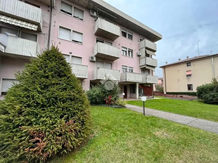 Appartamento monolocale in affitto in Via dei Fidenzi, Verona