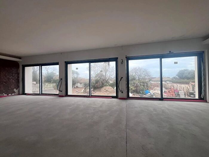 Casa quadrilocale in vendita in Via Mediterraneo Pomezia, Pomezia